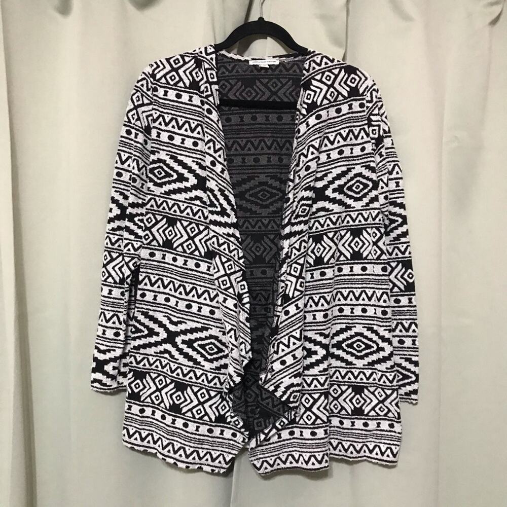American Eagle Black & White Aztec Print Cardigan